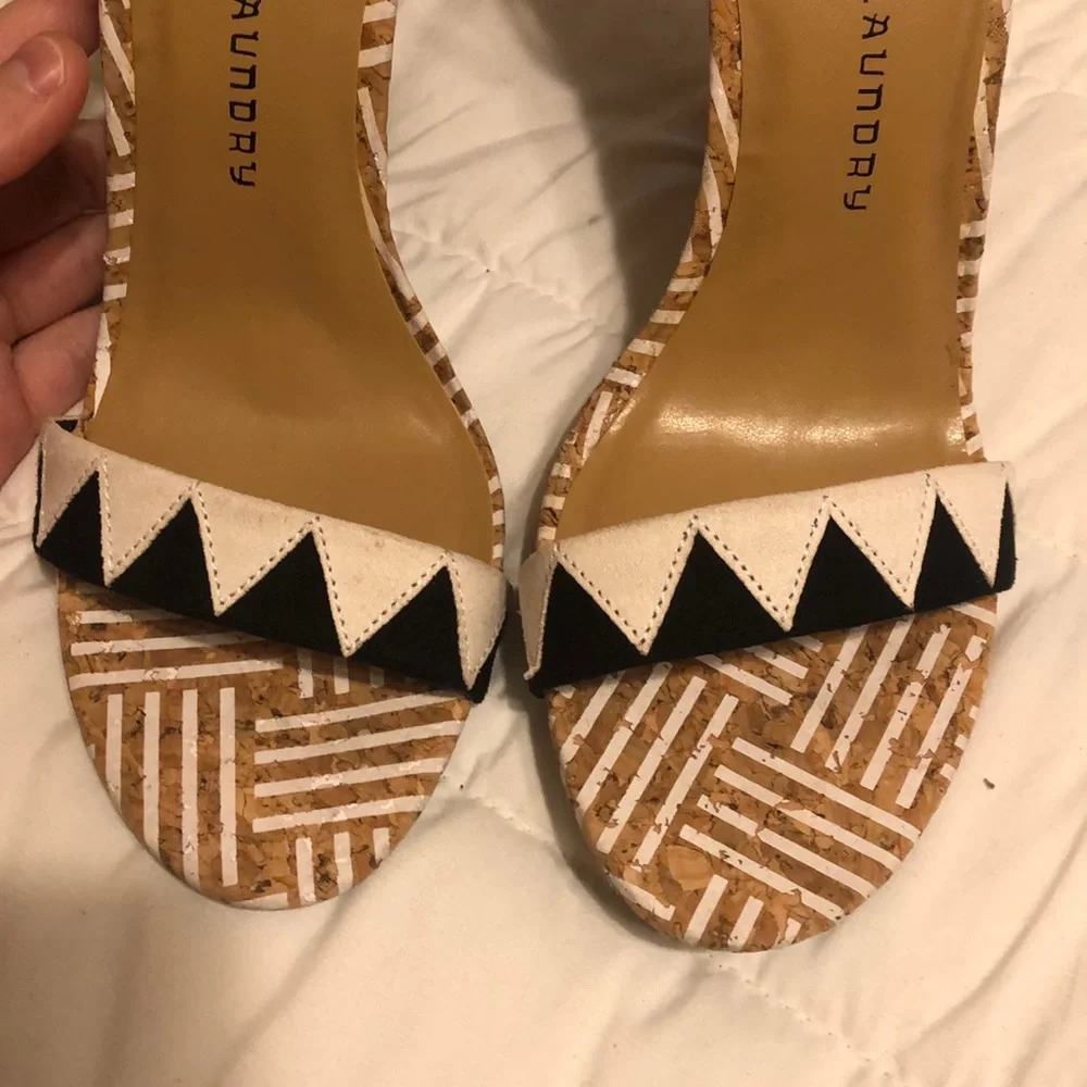 Heels - Picture 3 of 3